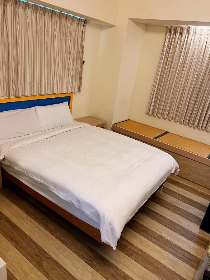 Hwa Hong Hotel Kaohsiung Esterno foto