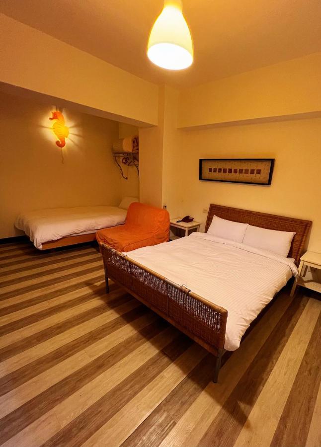 Hwa Hong Hotel Kaohsiung Esterno foto