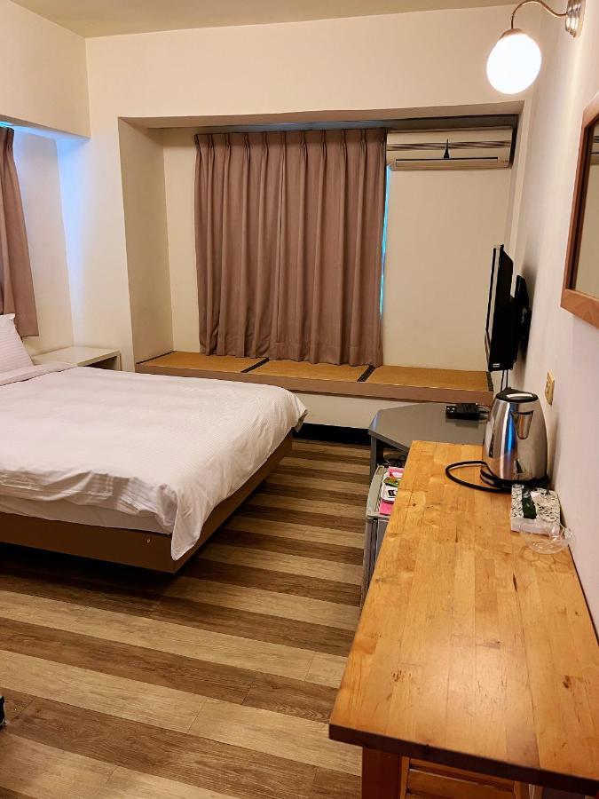 Hwa Hong Hotel Kaohsiung Esterno foto