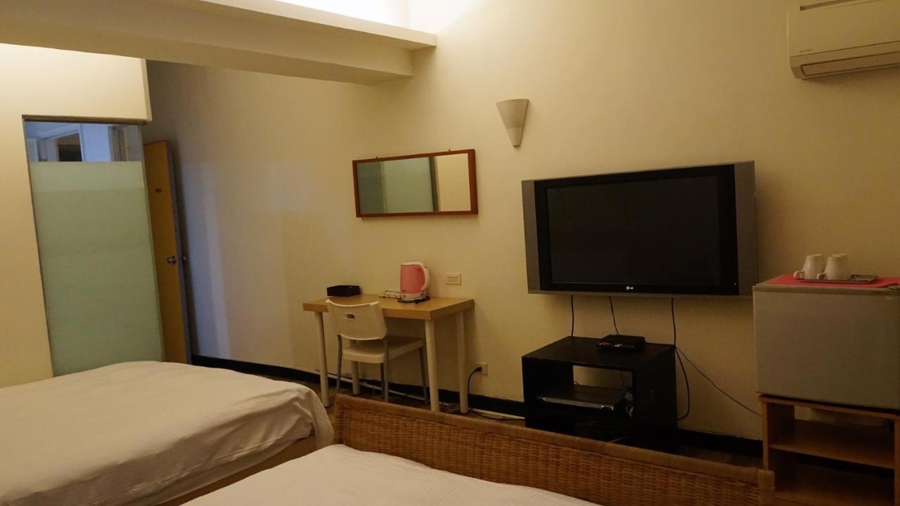 Hwa Hong Hotel Kaohsiung Esterno foto