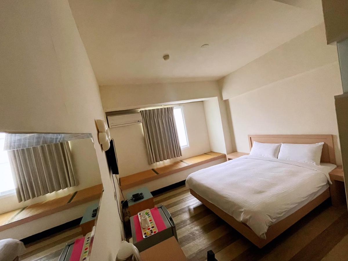 Hwa Hong Hotel Kaohsiung Esterno foto