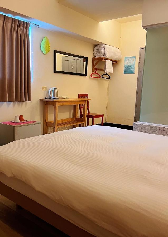Hwa Hong Hotel Kaohsiung Esterno foto