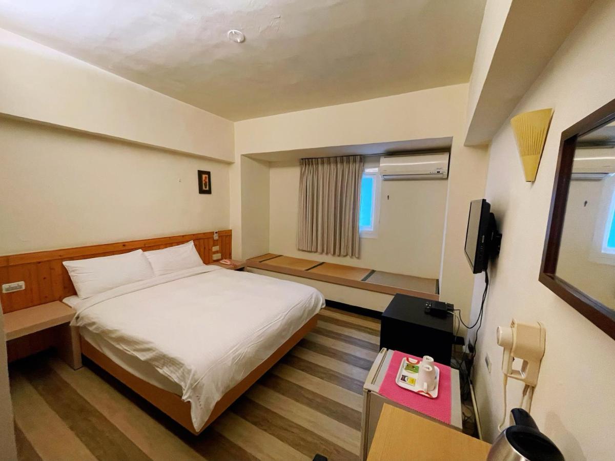 Hwa Hong Hotel Kaohsiung Esterno foto