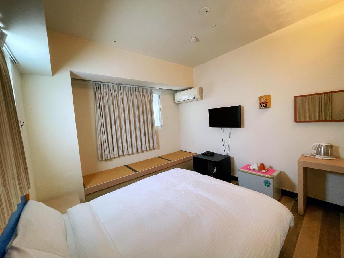 Hwa Hong Hotel Kaohsiung Esterno foto