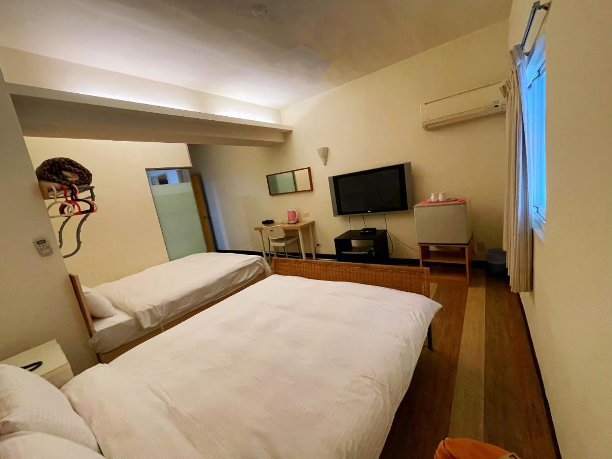 Hwa Hong Hotel Kaohsiung Esterno foto