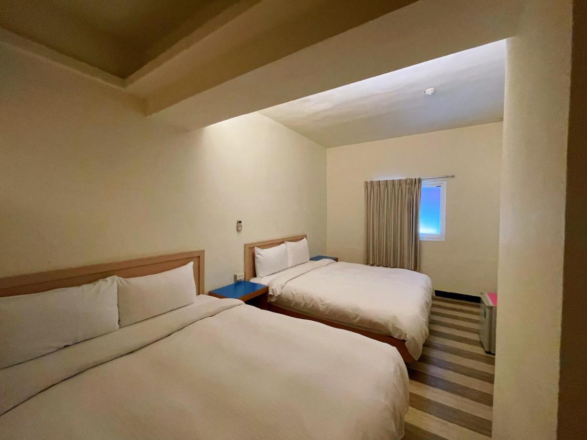 Hwa Hong Hotel Kaohsiung Esterno foto