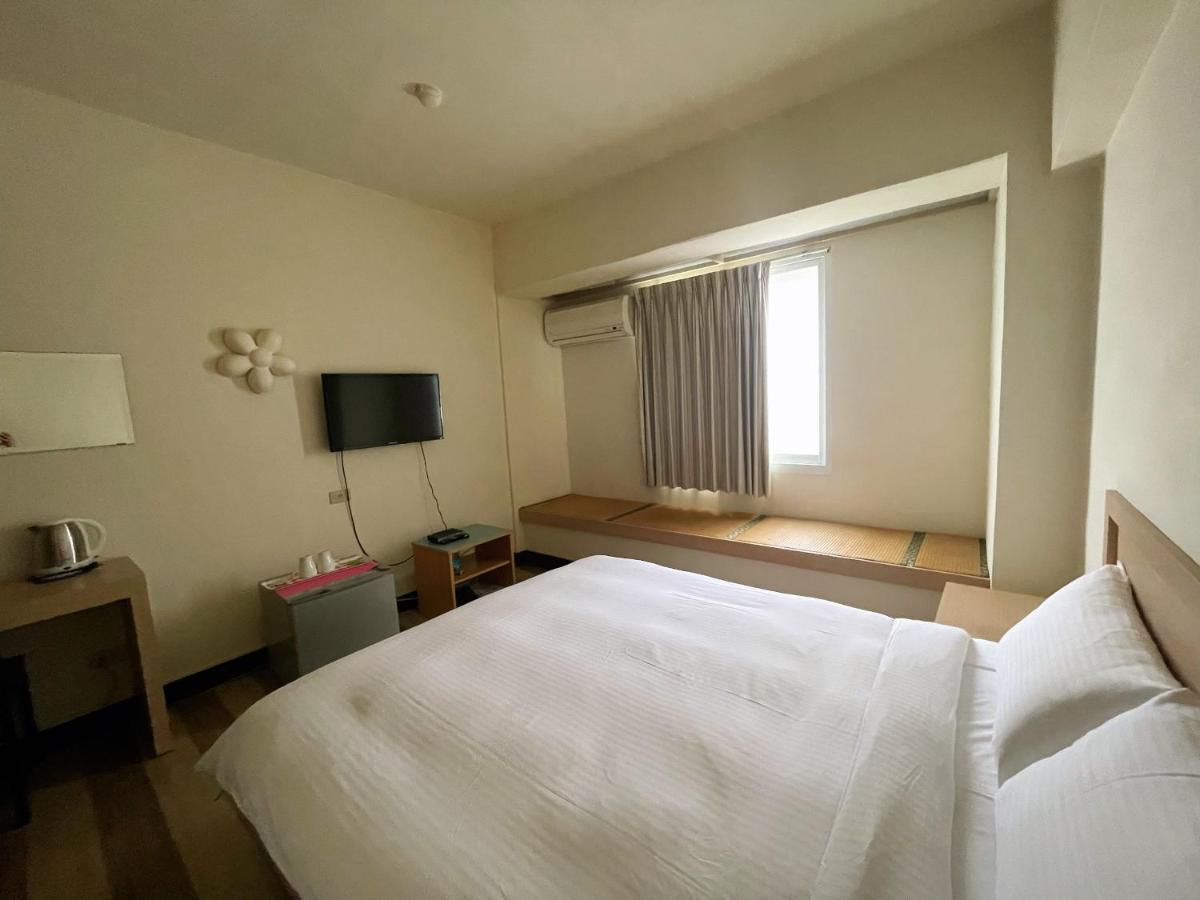 Hwa Hong Hotel Kaohsiung Esterno foto
